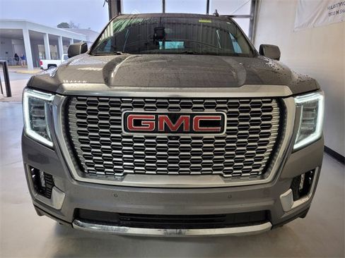Used 2021 GMC Yukon Denali w/ Denali Premium Package image 4