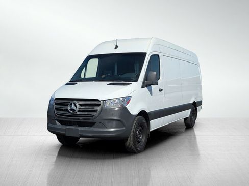 Used 2020 Mercedes-Benz Sprinter 2500 image 3