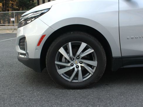Used 2022 Chevrolet Equinox Premier AWD/4WD image 11