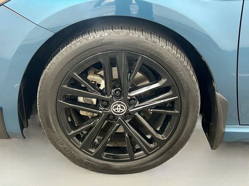 Used 2025 Toyota Camry SE w/ Convenience Package FWD image 27