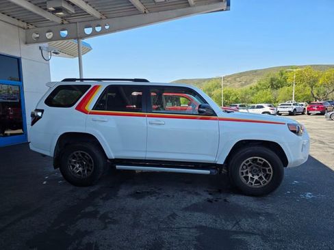Used 2023 Toyota 4Runner 40th Anniversary SE AWD/4WD image 8