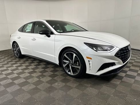 Used 2022 Hyundai Sonata SEL Plus image 2
