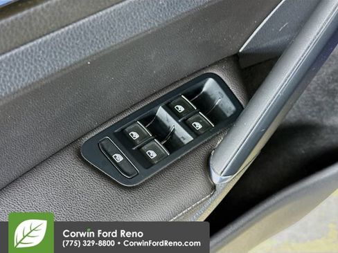 Used 2016 Volkswagen Golf R 4-Door AWD/4WD image 17