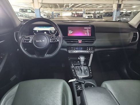 Certified 2024 Kia Seltos SX w/ SX Sunroof Package AWD/4WD image 6