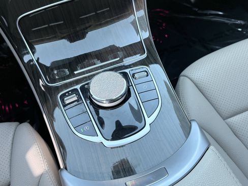 Used 2021 Mercedes-Benz C 300 Sedan image 36
