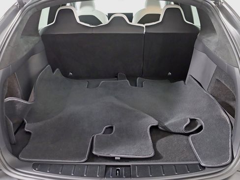 Used 2023 Tesla Model X image 37