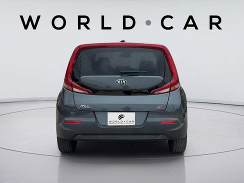 Used 2021 Kia Soul S FWD image 4