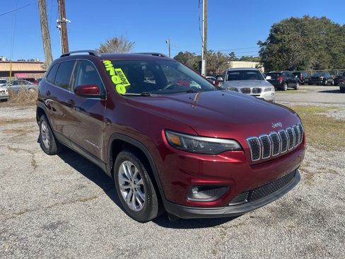 Used 2019 Jeep Cherokee Latitude w/ Popular Appearance Group image 2