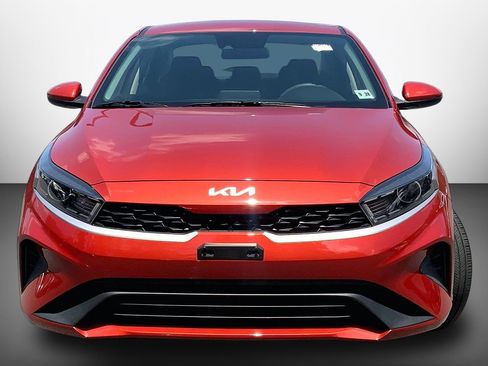 Used 2023 Kia Forte LXS FWD image 5