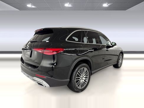 Certified 2026 Mercedes-Benz GLC 300 image 9