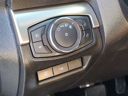 Used 2019 Ford Explorer XLT w/ Equipment Group 202A AWD/4WD image 20
