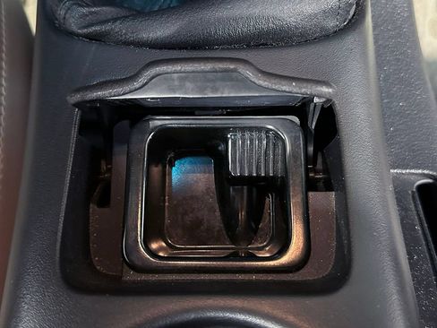 Used 2002 Chevrolet Camaro Z28 w/ SS Performance/Appearance Pkg RWD image 85