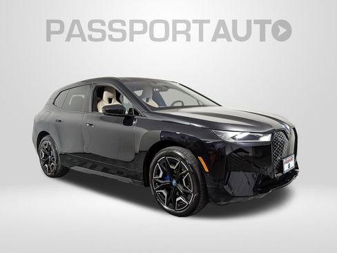 Certified 2025 BMW iX xDrive50 image 9