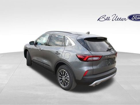 New 2025 Ford Escape SE image 4