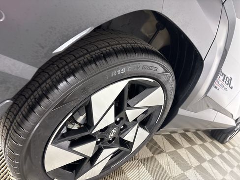 Used 2026 Hyundai Kona Limited FWD image 29