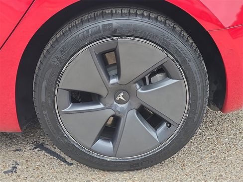 Used 2022 Tesla Model 3 image 33