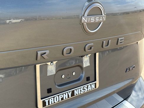 New 2026 Nissan Rogue SV image 9