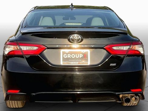 Used 2019 Toyota Camry SE FWD image 5