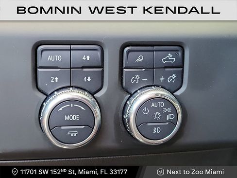 Used 2025 GMC Sierra 2500 Denali Ultimate w/ Max Trailering Package image 12