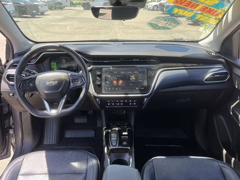 Used 2023 Chevrolet Bolt EUV Premier FWD image 18