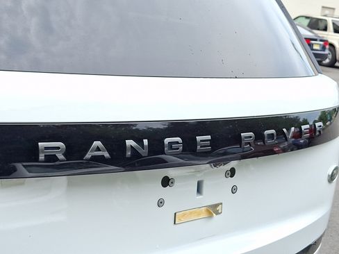 Used 2023 Land Rover Range Rover Long Wheelbase SE AWD/4WD image 30