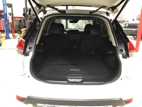 Used 2019 Nissan Rogue SL FWD image 21