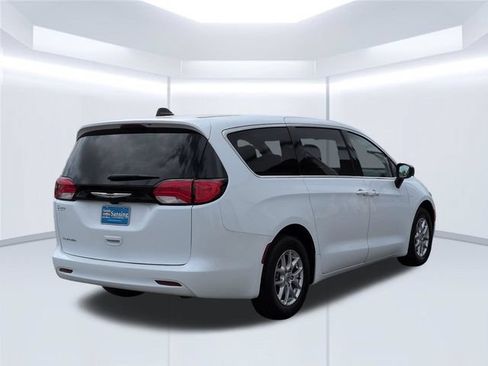 Used 2024 Chrysler Voyager LX w/ Fleet Security Group FWD image 6