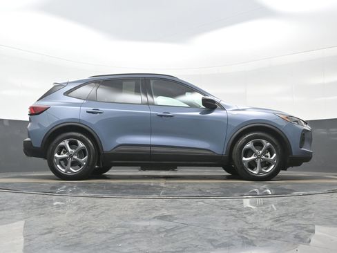 Used 2025 Ford Escape ST-Line image 31