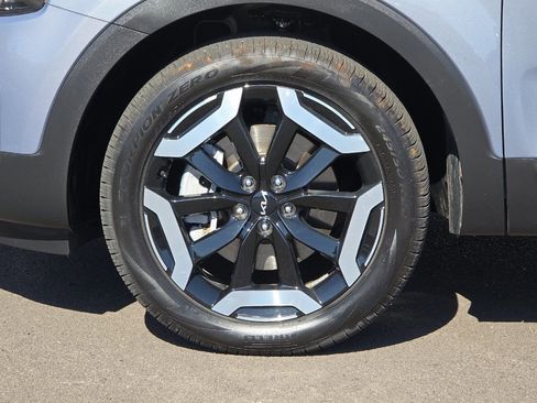 Certified 2024 Kia Telluride S w/ S Sunroof Package AWD/4WD image 28