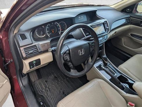 Used 2017 Honda Accord EX-L image 10