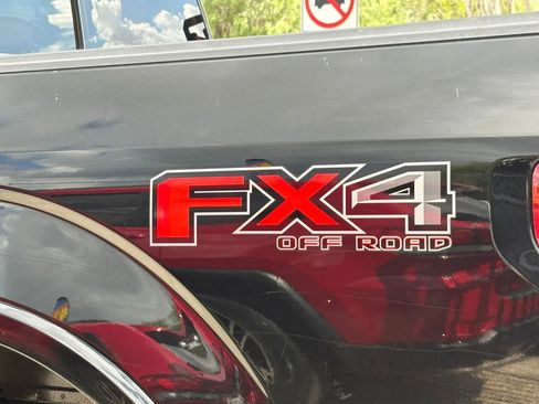 Used 2018 Ford F150 Platinum w/ Equipment Group 701A Luxury image 14