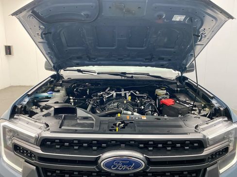 Used 2025 Ford Ranger XLT w/ Equipment Group 301A High AWD/4WD image 11