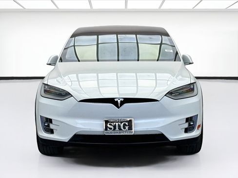 Used 2020 Tesla Model X Long Range AWD/4WD image 2