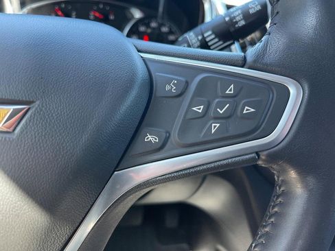 Used 2022 Chevrolet Equinox LT image 17