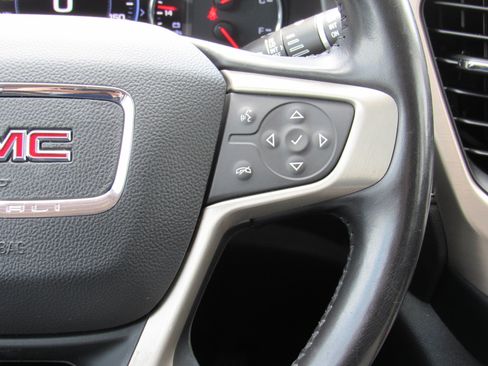 Used 2020 GMC Acadia Denali w/ Denali Ultimate Package AWD/4WD image 21