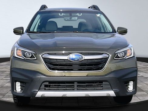 Used 2020 Subaru Outback Limited w/ Popular Package #2 image 3