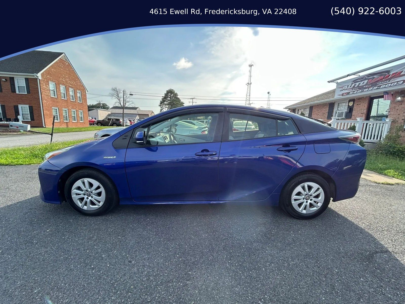 Used 2016 Toyota Prius Two FWD image 2