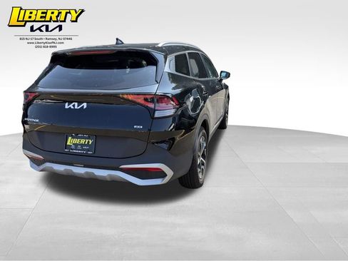 Used 2024 Kia Sportage EX AWD/4WD image 7