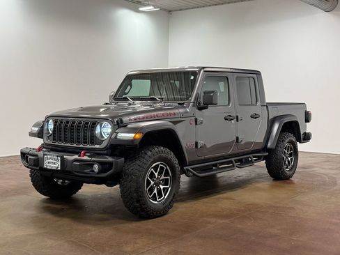 Used 2024 Jeep Gladiator Rubicon w/ Convenience Group AWD/4WD image 7