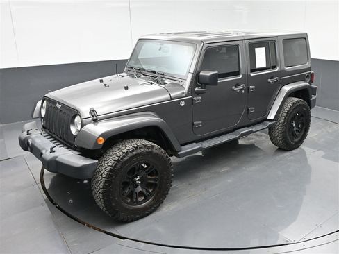 Used 2014 Jeep Wrangler Unlimited Sahara w/ Dual Top Group image 37