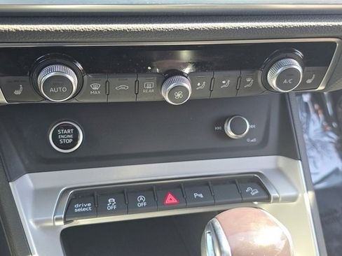 Used 2022 Audi Q3 2.0T Premium Plus w/ Premium Plus Package image 33