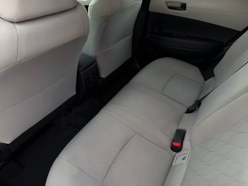 Certified 2025 Toyota Corolla Cross LE FWD image 10