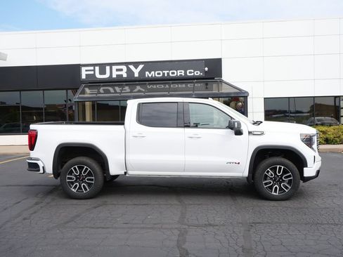 Used 2025 GMC Sierra 1500 AT4 w/ Technology Package AWD/4WD image 1
