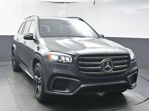 Used 2026 Mercedes-Benz GLS 450 4MATIC image 2