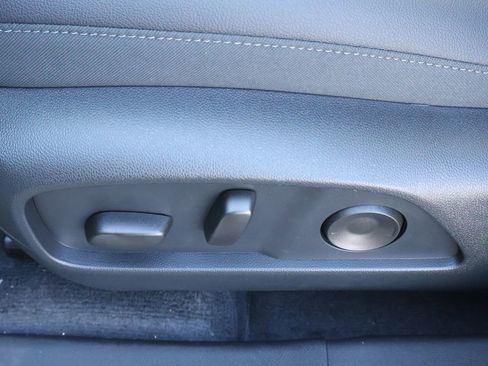 New 2026 Chevrolet Equinox LT w/ Convenience Package II image 17