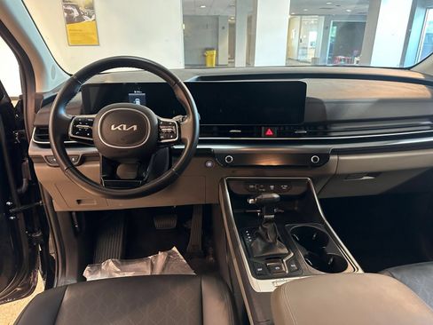 Used 2026 Kia Carnival FWD image 37
