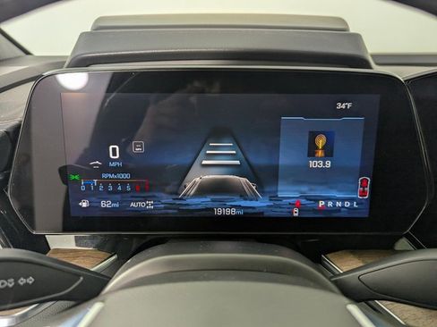 Used 2025 Chevrolet Suburban High Country image 12