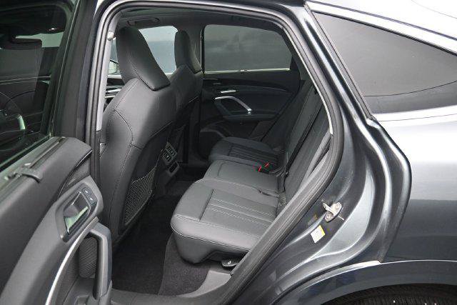 Used 2025 Audi Q5 Premium Plus w/ Premium Plus AWD/4WD image 30