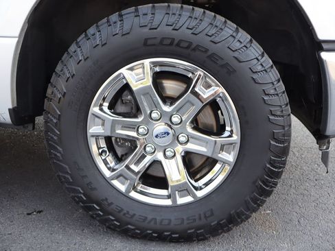 Used 2017 Ford F150 XLT w/ Equipment Group 301A Mid AWD/4WD image 43