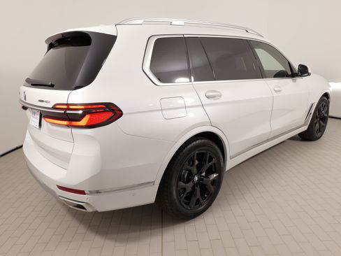 Used 2025 BMW X7 xDrive40i image 12